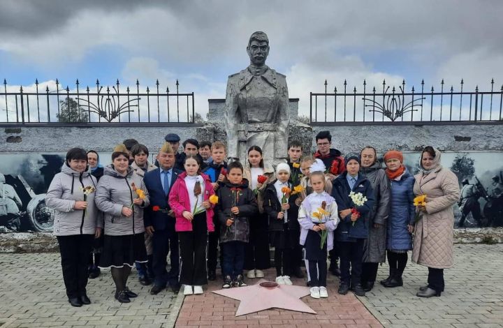 Урысбага авыл җирлегенә кергән Түбән Урысбага һәм Бәчек авылларында Җиңү көнен билгеләп үттеләр
