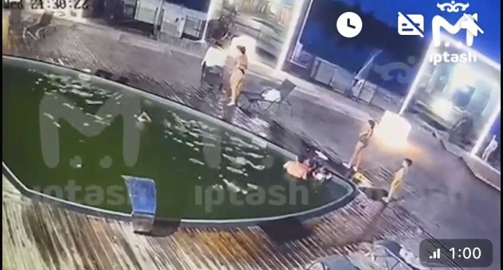 Яшел Үзән районындагы Утрау глэмпингында оныклары күз алдында олы яшьтәге хатын-кызны кыйнаганнар (видео)