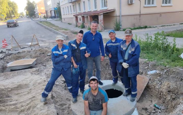 Карл Маркс урамында канализация коллекторын ремонтлау эшләре төгәлләнде