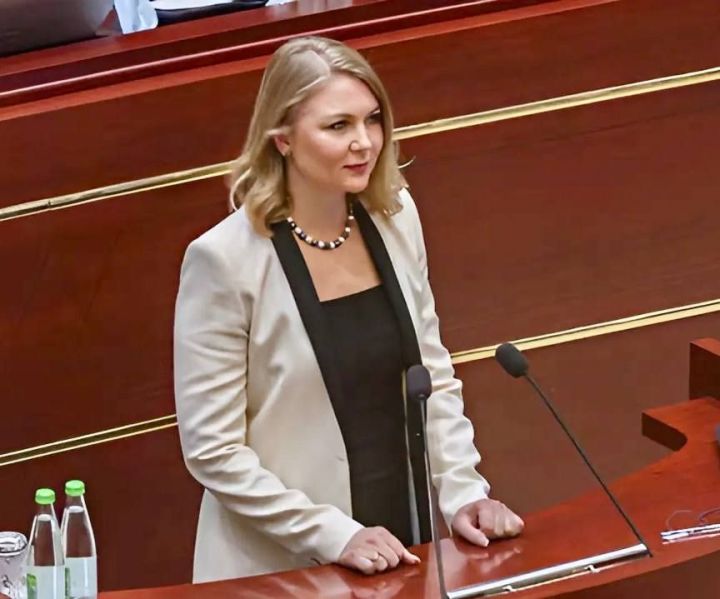 Бала хокуклары буенча вәкаләтле вәкил Ирина Волынец җәйге ял буенча социаль сораштыру үткәрә