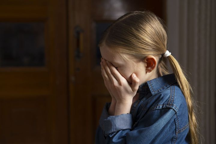 «Минем белән шөгыльләнмәделәр. Ике яшемнән берүземне урамга чыгарып җибәрәләр иде...»