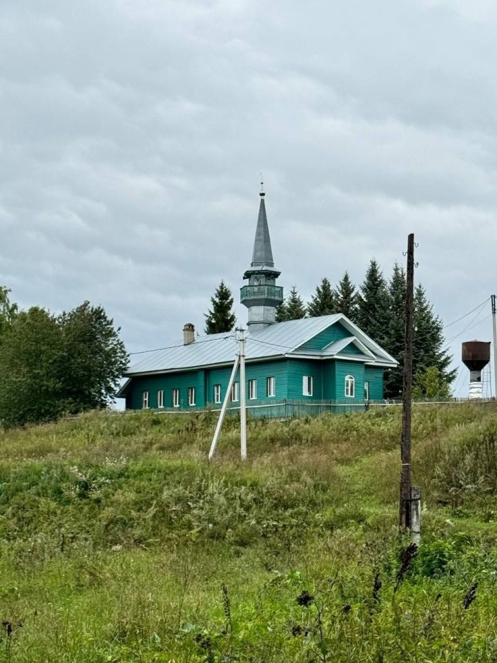 Берничә бөртек кешенең туган җирләрен саклап, авырлыкларга бирешми яшәүләре сокландыра!