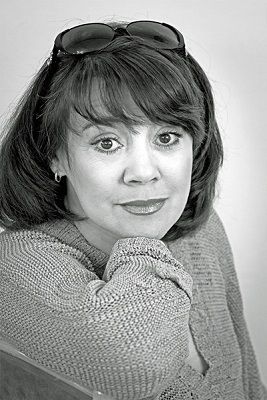 Татарстанның халык артисты Люция Хәмитова: «Балабыз, сәхнәдә үзем бик яратып уйнаган «Казан егетләре» барган вакытта туды»