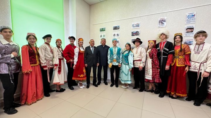 Халыклар дуслыгы – зур көч ул