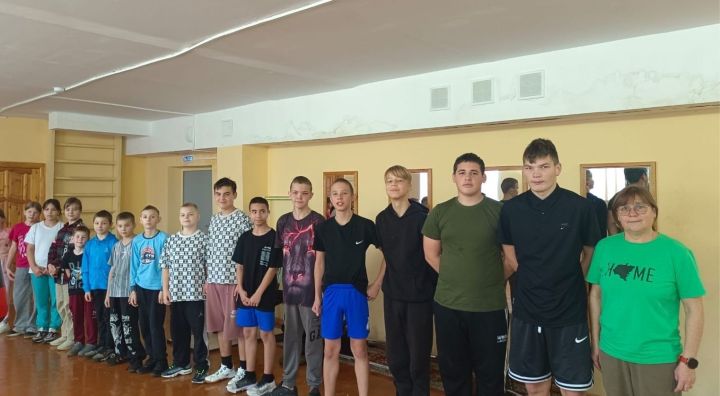Норлат балалар йортында хәрби разведчик көне уңаеннан түгәрәк өстәл узды