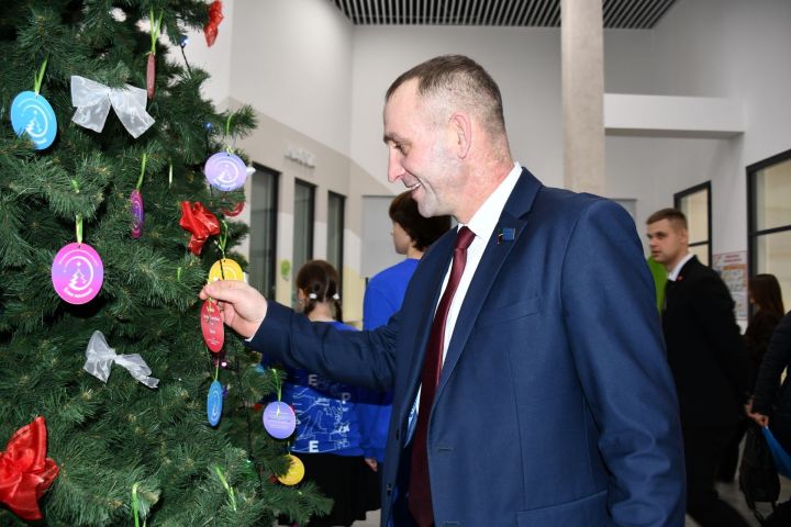 Олы Ачасыр авыл җирлеге башлыгы 2 яшьлек Есениянең хыялын тормышка ашырачак