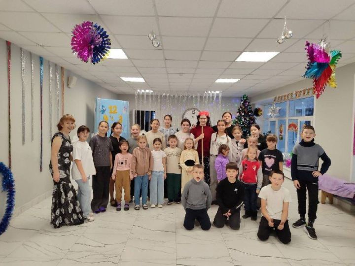 Кыш бабайлы Яңа ел – һәр баланың иң көтеп алынган бәйрәме ул