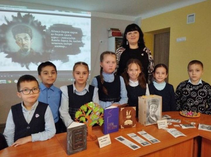 Яшел Үзәндәге Каюм Насыйри исемендәге милли китапханәдә атаклы татар мәгърифәтчесе туган көненә багышланган кичә уздырылды