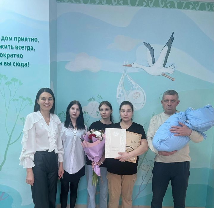 Яшел Үзән перинаталь үзәгендә күп балалы әнинең 8нче сабые туды
