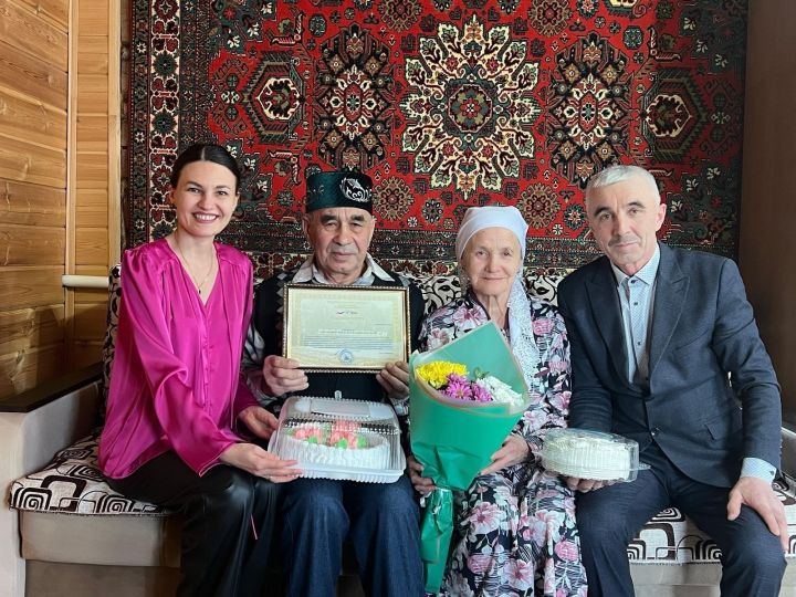 Яшел Үзән районыннан Мансур һәм Флүрә Зыятдиновлар 50 ел бергә бәхетле гомер кичерә