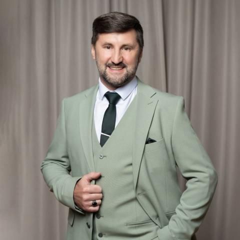 Кариев театры артисты Фәнис Кәлимуллинның бәхетле көннәре