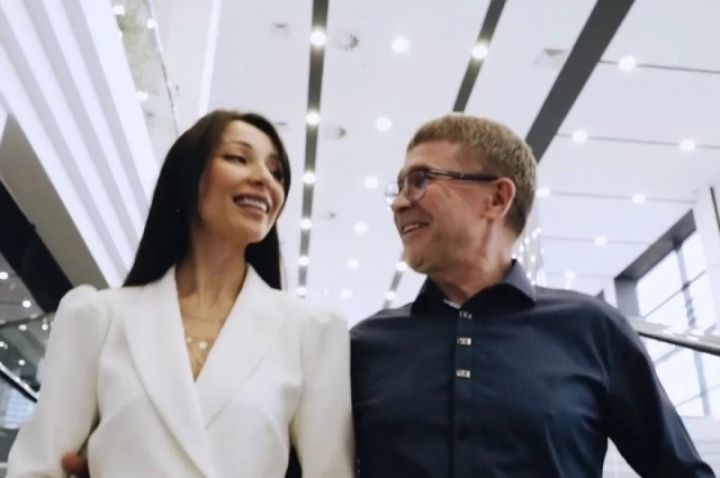 Татар телевидениесе йолдызы һәм аның әтисен Төркиядә кулга алганнар