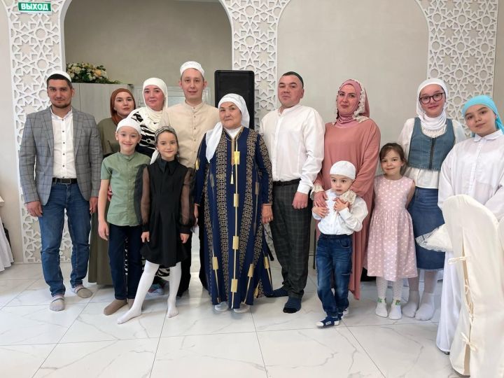 Кадрия Гарәфетдинова: «Мин 42 ел кунакта»