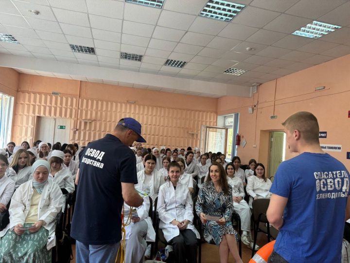 «ТР ОСВОД» Яшел Үзән бүлекчәсе хезмәткәрләре су объектларында куркынычсызлык чаралары турында искә төшерә
