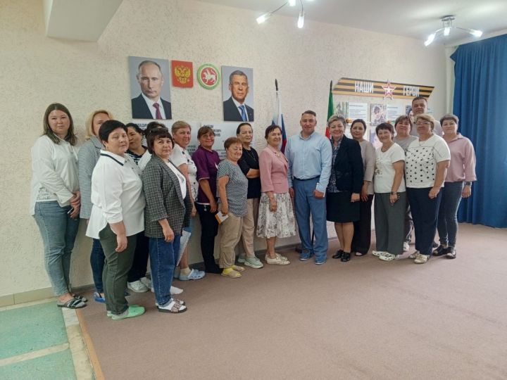 Норлат балалар йорты базасында түгәрәк өстәл үткәрделәр