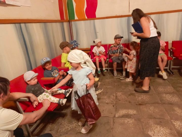 Яшел Үзән районы Тау Иле авылында балалар өчен матур бәйрәм үткәрделәр