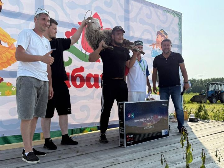 Яшел Үзән районы Зур Ключи авылында Сабантуй узды