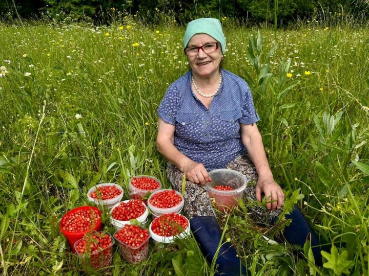 Ике баласын бер көнне җирләгән ана: «Соңгы кигән киемнәрен мендәр астында сакладым»