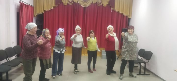 Күгәй авылы мәдәният йортында күңелле, дәртле һәм искиткеч кызыклы сызыклы биюләр кичәләре гөрли