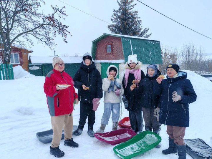 Олы Шырдан авылы мәдәният йорты хезмәткәрләре балалар өчен чын бәйрәм оештырды