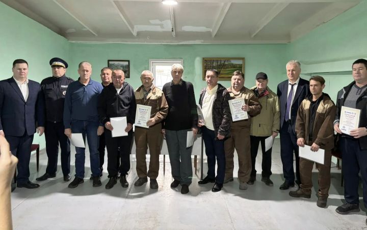 Сотрудников автотранспортного цеха ПОЗиС поздравили с профессиональным праздником