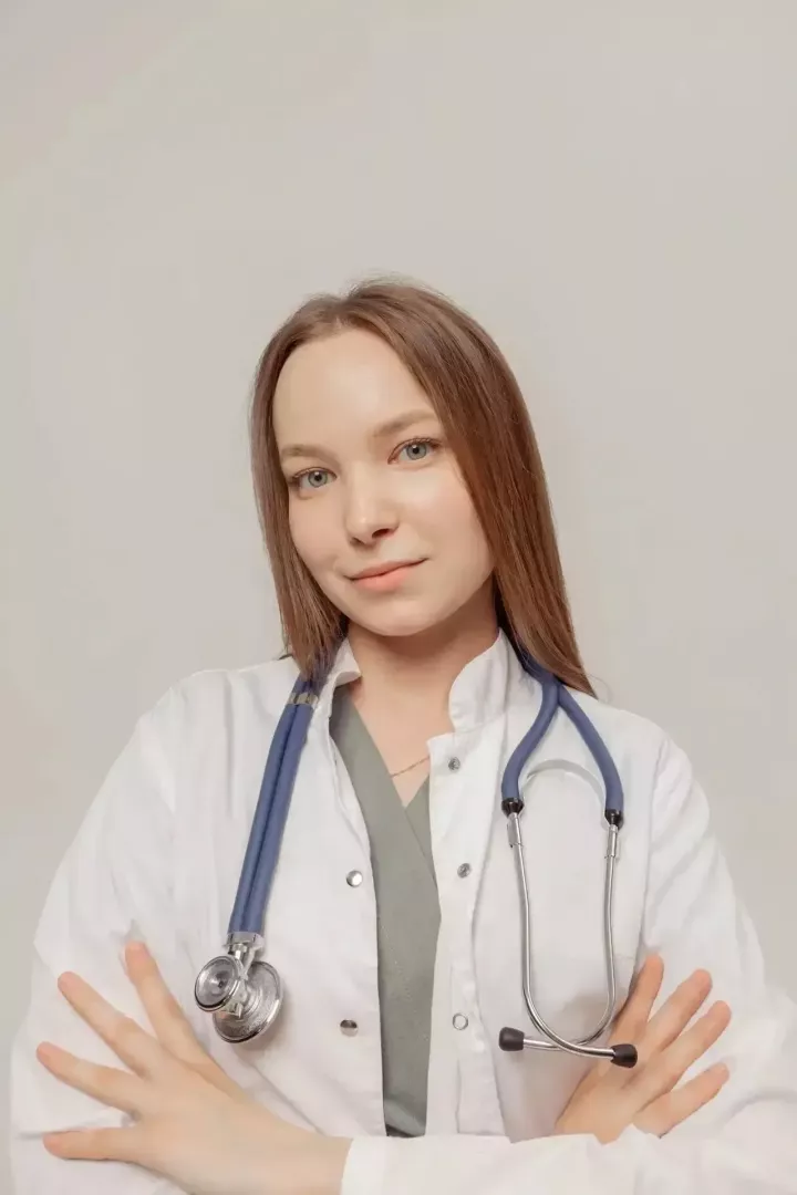Яшел Үзәннең 1нче поликлиникасы коллективына яңа участок терапевты кушылды