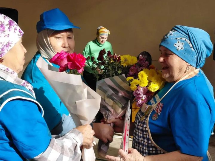 Норлат авылы «Өмет» оешмасының иң өлкән волонтёры Юсупова Гөлсинә Хәбир кызының туган көне