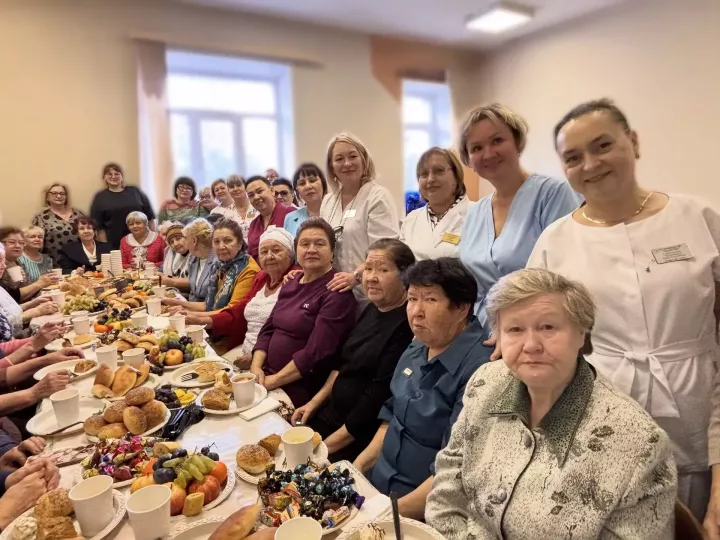 Яшел Үзән район үзәк хастаханәсе өлкәннәр өчен бәйрәм оештырды