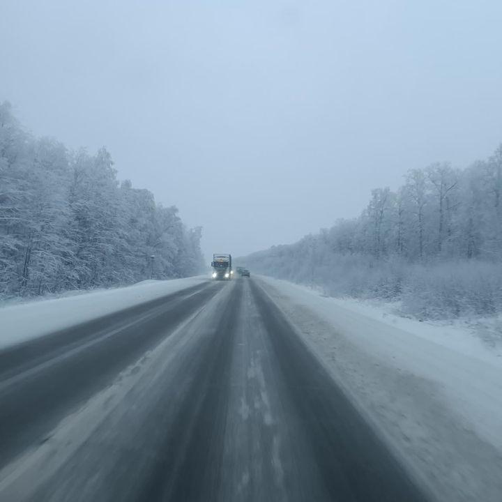 Татарстандагы М5 трассасы участогында автобуслар һәм йөк машиналары хәрәкәте чикләнде
