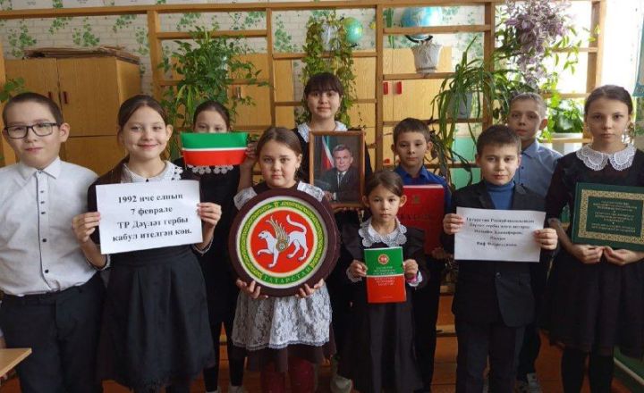 Акъегет мәктәбендә тарихи сәгать үткәрелде