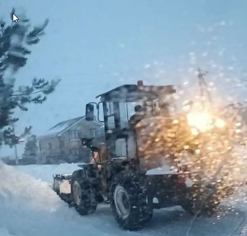 Олы Шырдан авылы халкы аталы-уллы Фәрит һәм Алмаз Гыйсмәтуллиннарга рәхмәт җиткерә
