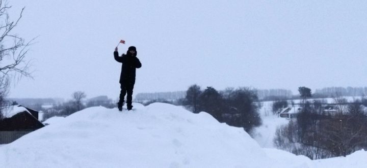 Күгәй мәдәният йорты хезмәткәрләре яшүсмерләр өчен саф һавада «Күңелле ярышлар» оештырган