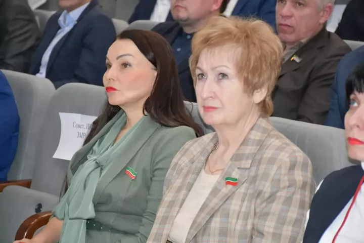 Бүген Яшел Үзән муниципаль районы Советының һәм Яшел Үзән шәһәре Советының бишенче чакырылыш сессиясе уза