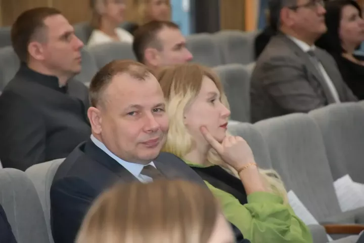 Бүген Яшел Үзән муниципаль районы Советының һәм Яшел Үзән шәһәре Советының бишенче чакырылыш сессиясе уза