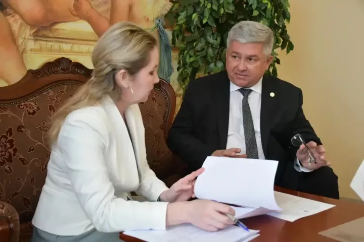 Зур шәһәрдә аерым ЗАГС юк: Яшел Үзән районы башлыгы мөһим мәсьәлә күтәрде