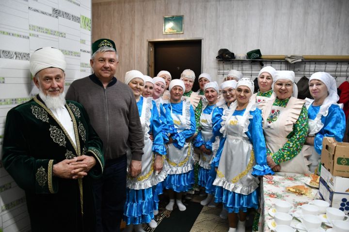 Бердәмлек һәм бәрәкәт: Бакырчыда районкүләм ифтар узды