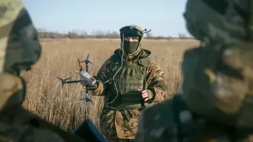 Күк йөзен саклаучылар: Татарстанда пилотсыз очучы аппаратлар отрядларына контракт буенча хезмәт итүчеләр көтелә