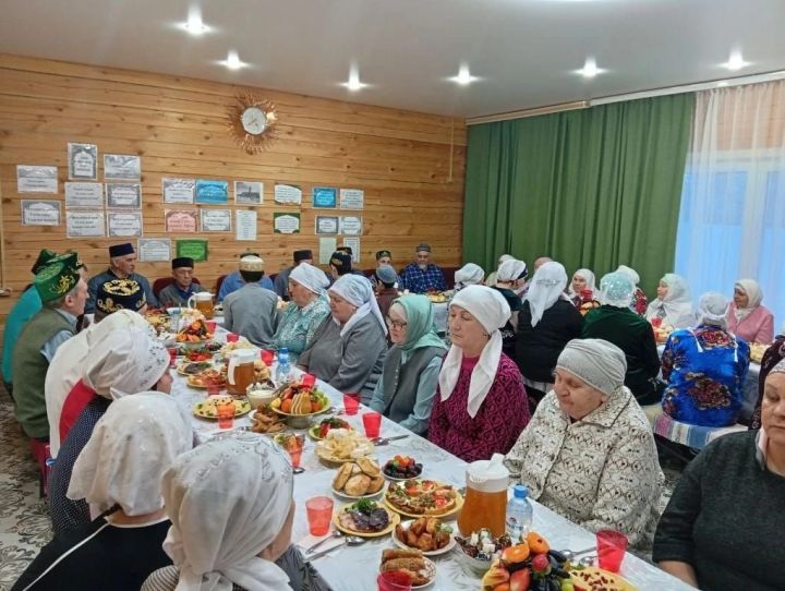 Олы Яке авылында ифтар мәҗлесе узды