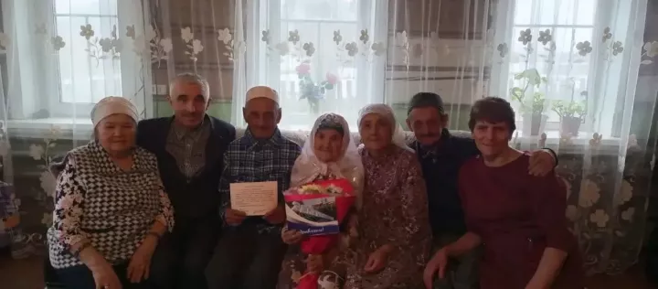 Үрнәк гомер юлы: Әрә авылында 95 яшьлек юбилярны хөрмәтләделәр