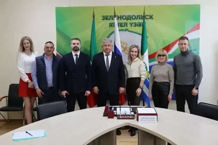 Яшел Үзәндә «Матбугат сәгате»: турыдан-туры сөйләшү узды