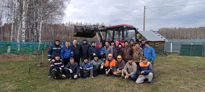 Югары Урысбага авылында зиратта өмәгә чыктылар