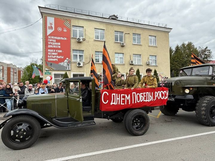 9 майда Казанда сугыш чоры техникасын һәм заманча танкларны күрсәтәчәкләр