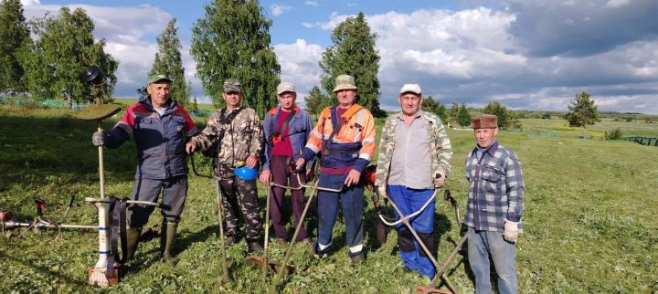 Урысбага авылы зираты тәртипкә китерелде