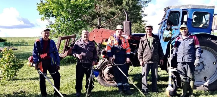 Урысбага авылы зираты тәртипкә китерелде