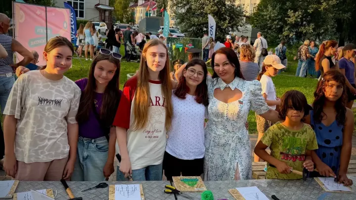 Шәһәр күлендәге «Ракушка» сәхнәсе янында «Күрше Фабрикасы» проектының чираттагы воркшопы узды