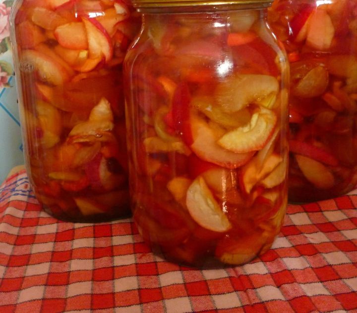 Кышкы кичләрдә бакча исе: Розалия Ибраһимовадан пирог эчлеге рецепты