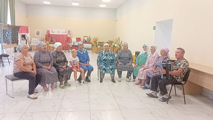 Олы Ачасыр авылында «Көйне бел» дигән мәдәни чара узды