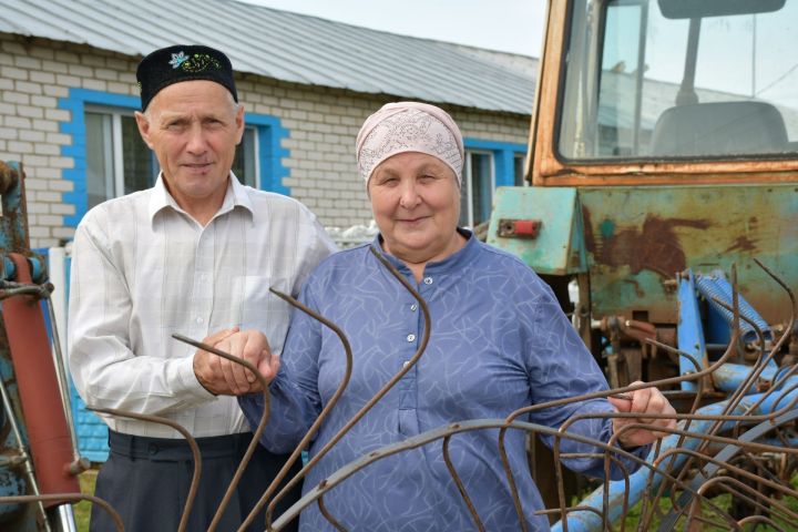 Бишнә авылында яшәүче Фаадия һәм Мәгъсүм Шәйхетдиновлар гомер буе хезмәттә дә, тормышта да иңгә-иң куеп атлый