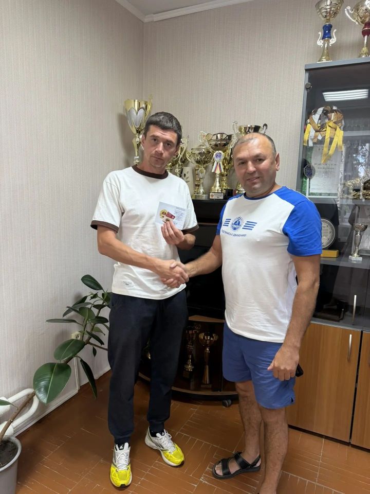 Яшел Үзән районы 4нче спорт мәктәбе тренерлары ГТО билгеләренә лаек булды