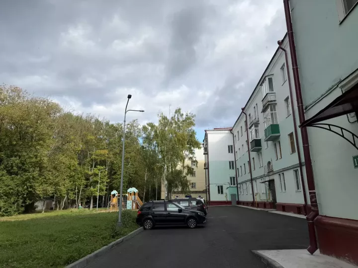 Яшел Үзәндә уңайлы тормыш өчен ишегаллары яңартыла